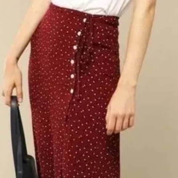 Rouje Red Floral Printed Midi Wrap Glorie Skirt - Picture 8 of 11